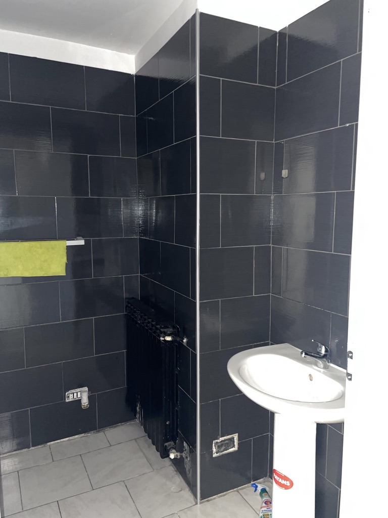 221F12E7-639F-4F00-92A8-92F11A702DC0_1_105_c