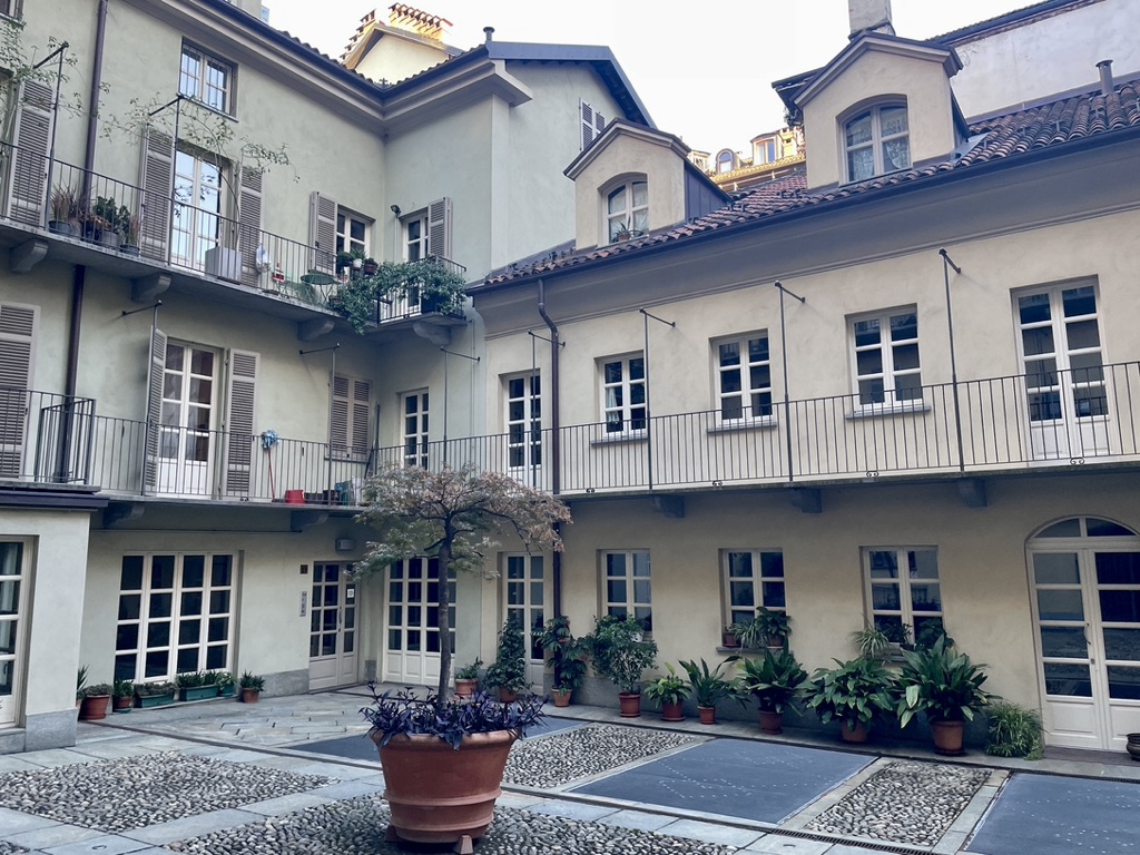 911EAEC0-0FD0-4EE5-843C-A35505A85B2E_1_105_c