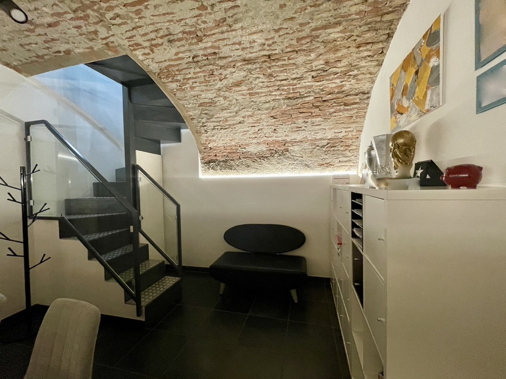 B0B70F2B-2C19-4182-8053-B04D66598297_1_105_c