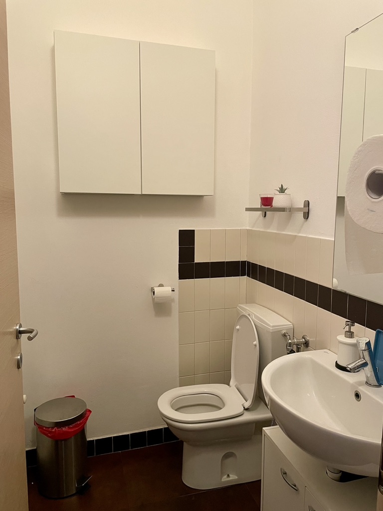 DAB22655-60D1-4049-A7C0-2510385E12FA_1_105_c