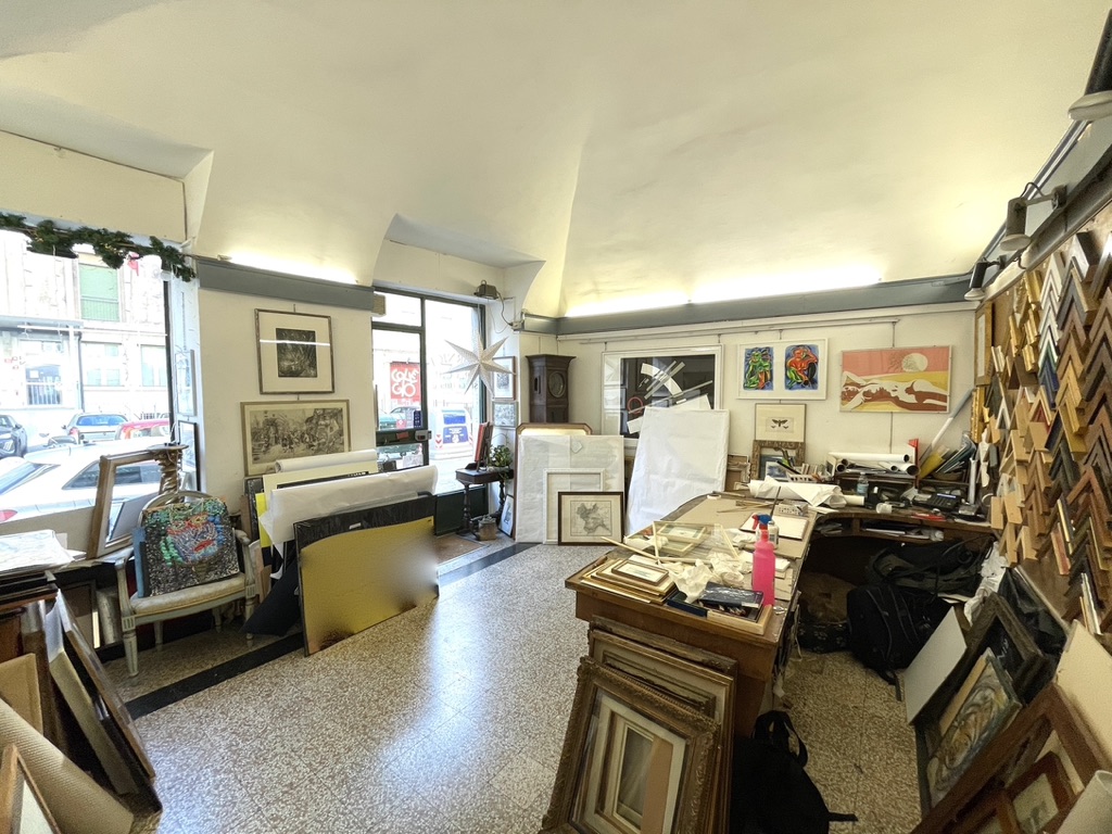 A3F4E43B-17FA-48F0-BEAB-3F7FF7768E90_1_105_c