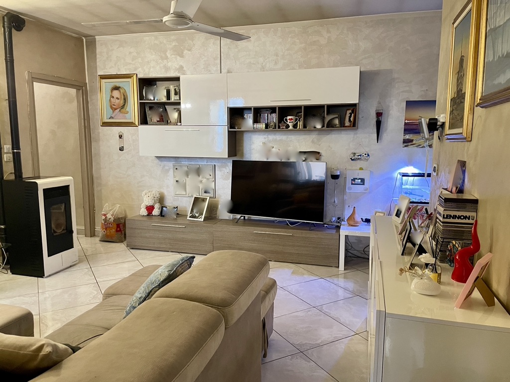 DC31C24A-E61E-4ABD-B335-2C2B499C9026_1_105_c