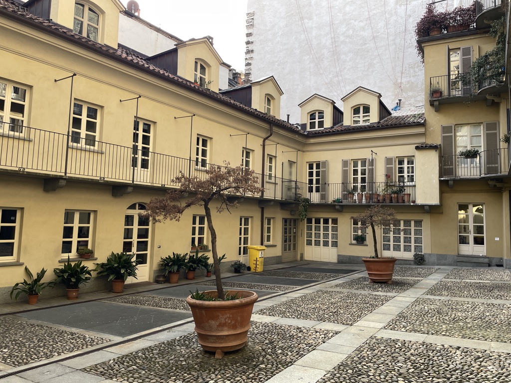 F9570382-19F3-45A7-AD2F-D85FA3D2F31C_1_105_c