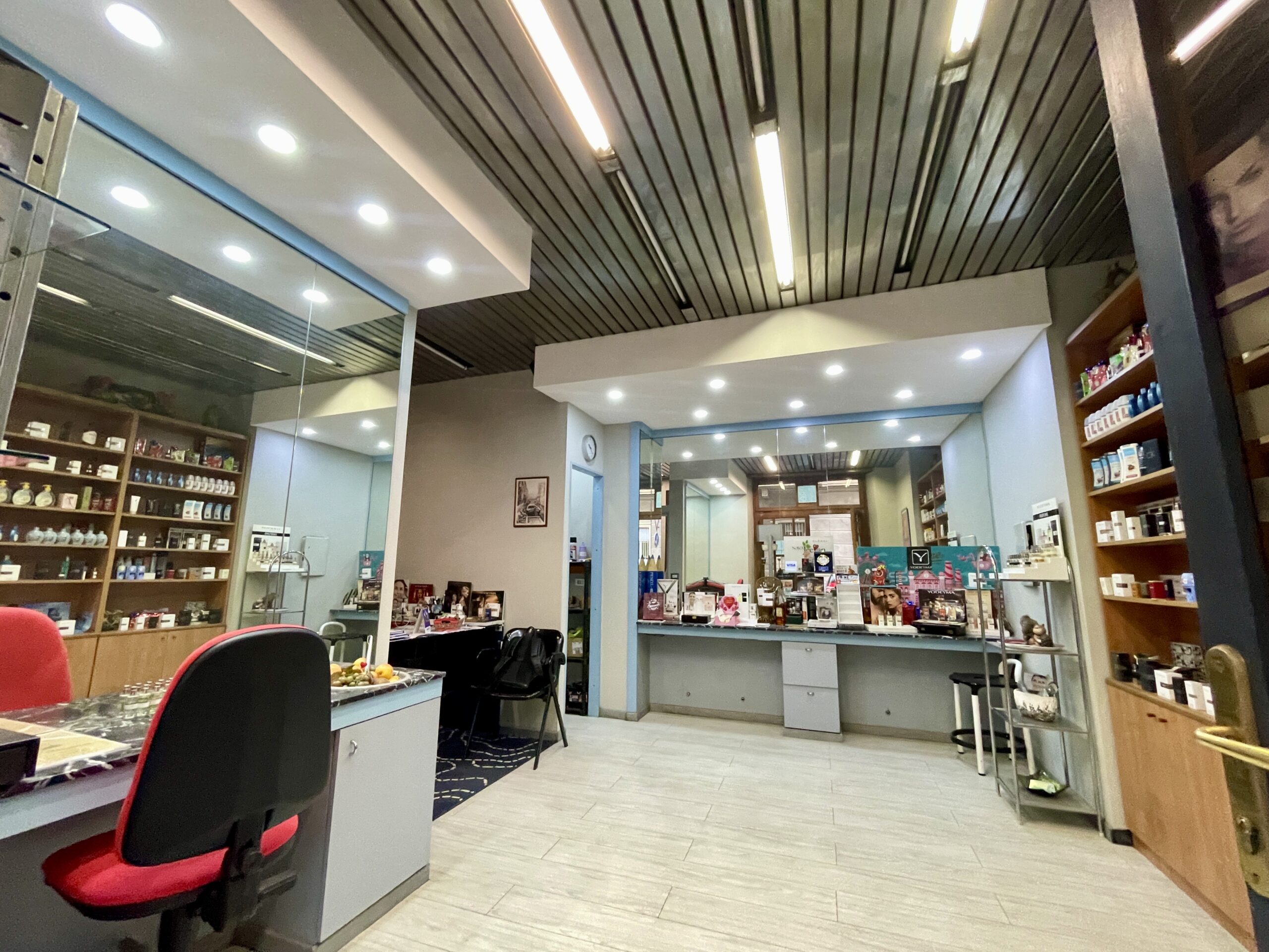 12360F08-CC57-4C99-9F63-BD895D1F9733_1_201_a