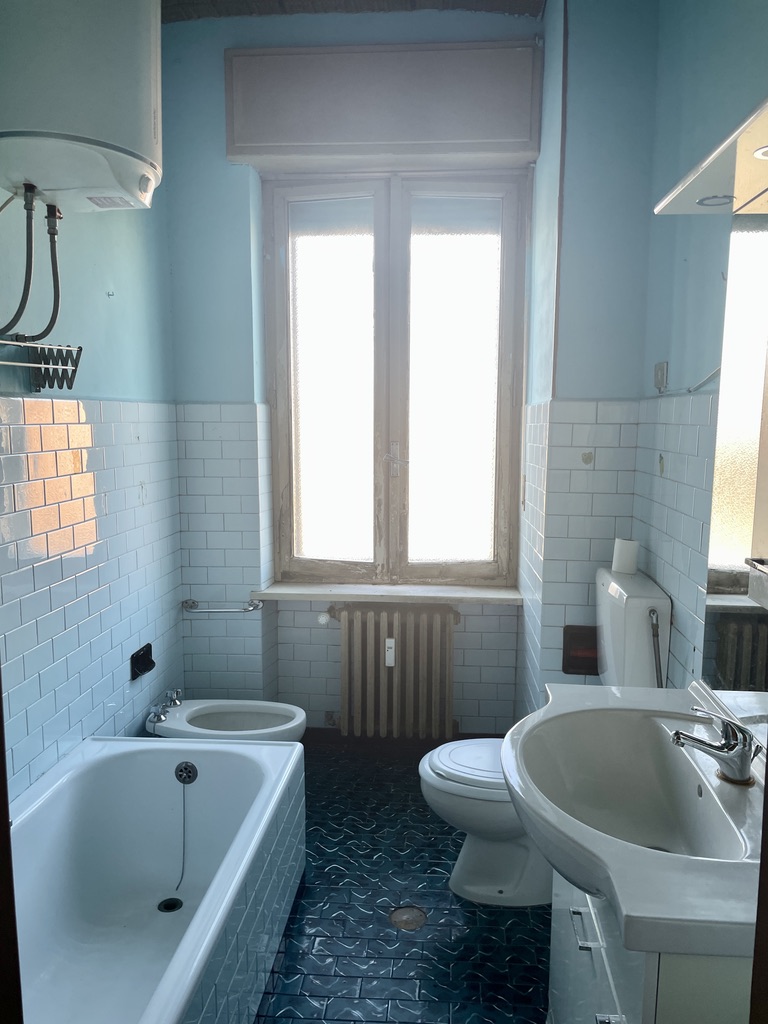 38CAA5D2-3855-4D4D-BF92-89605AFF7242_1_105_c