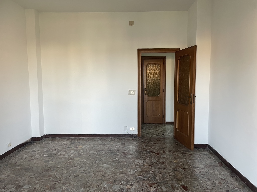 541A900B-41A9-48D3-9569-40A76AEDC937_1_105_c