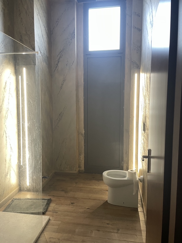 36DBF94D-7F46-4AB8-8518-DAA2F8DDD7CC_1_105_c