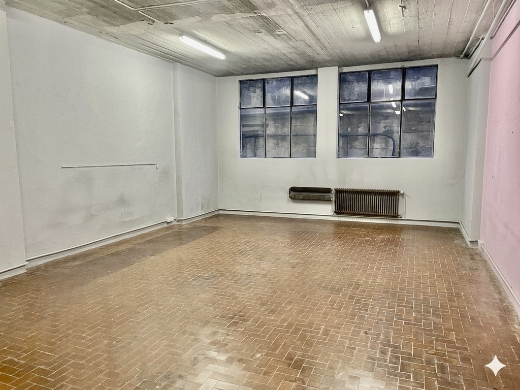 A3AC39EA-F33B-476E-8F35-A3E4538534EC_1_105_c